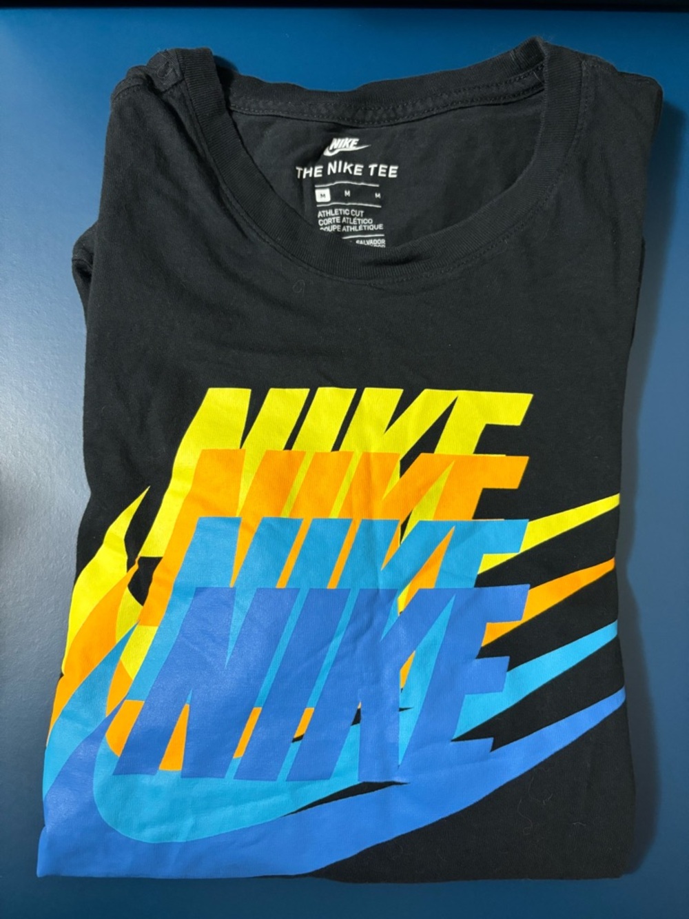 Nike Men’s Medium The Nike Tee